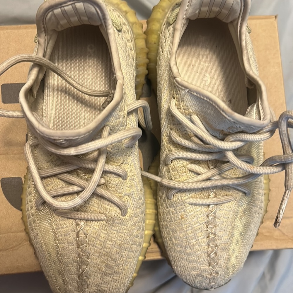 Yeezy - Picture 4 of 7